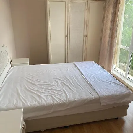 Izida Palace Apartamento